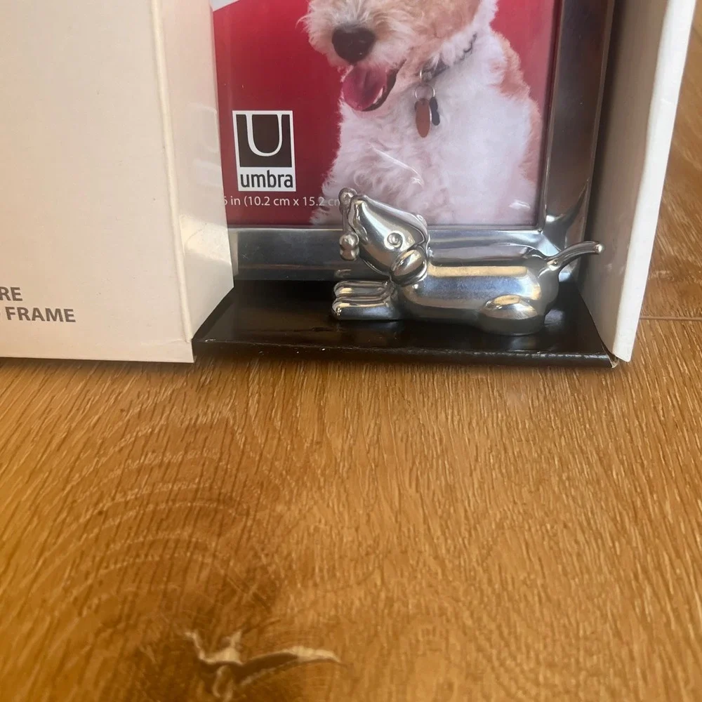 Umbra Memoire Dog Photo Frame 4x6 Chrome Silver‎ Puppy Figurine Brand New